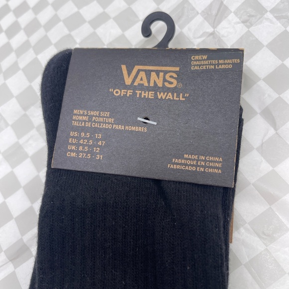 Vans Major Type Crew Socks (1 pair)
with jacquard art of a sinister skull - Picture 7 of 16